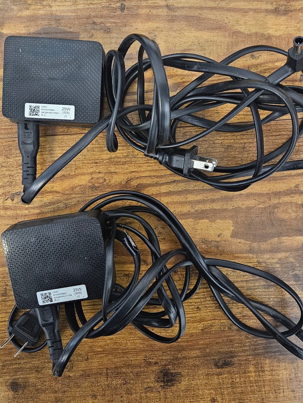 Pair of Samsung 25W AC Power Adapters BN44-00989A - Picture 8 of 9